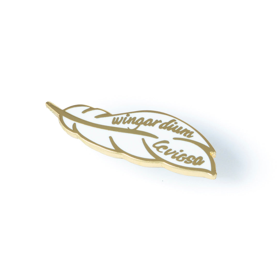 BROCHE TIPO ALFILER PLUMA DORADO